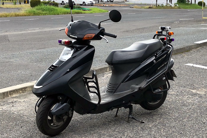 備前自動車岡山教習所の小型二輪AT車 写真