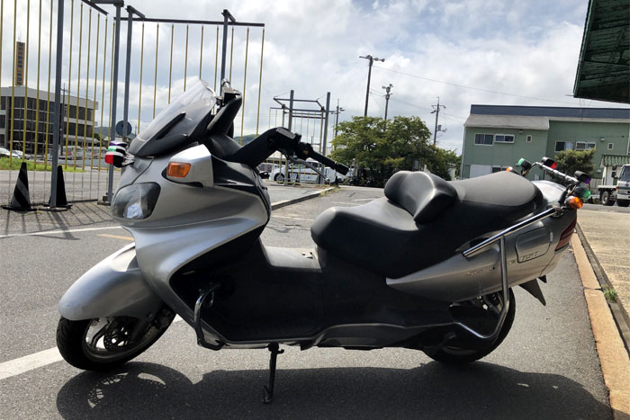 スマートドライバースクールビオカ（高島キャンパス）の大型二輪AT車 写真